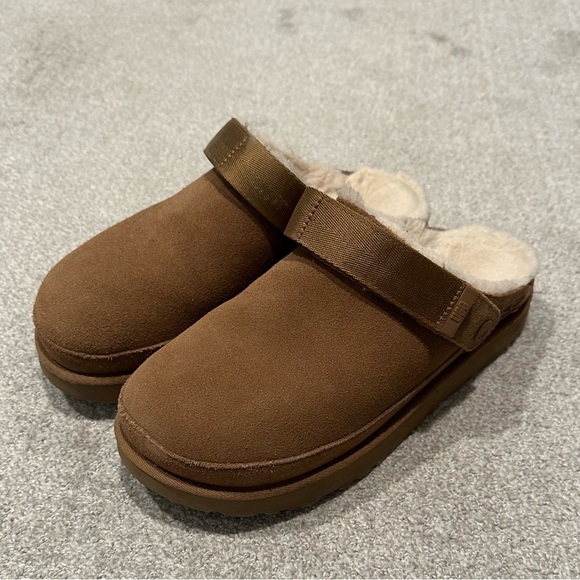 UGG Shoes - UGG Tan Suede Clogs with White Fur Lining